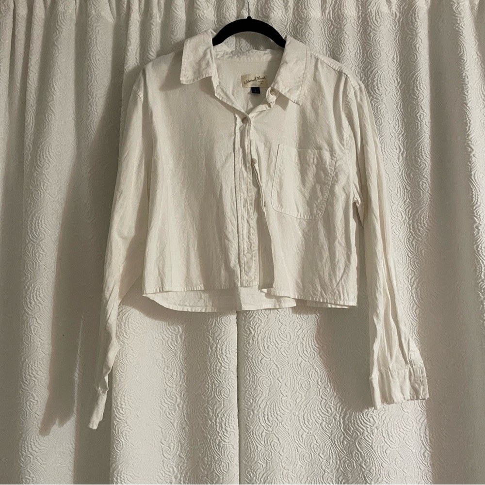 Universal threads cropped white button down shirt size large